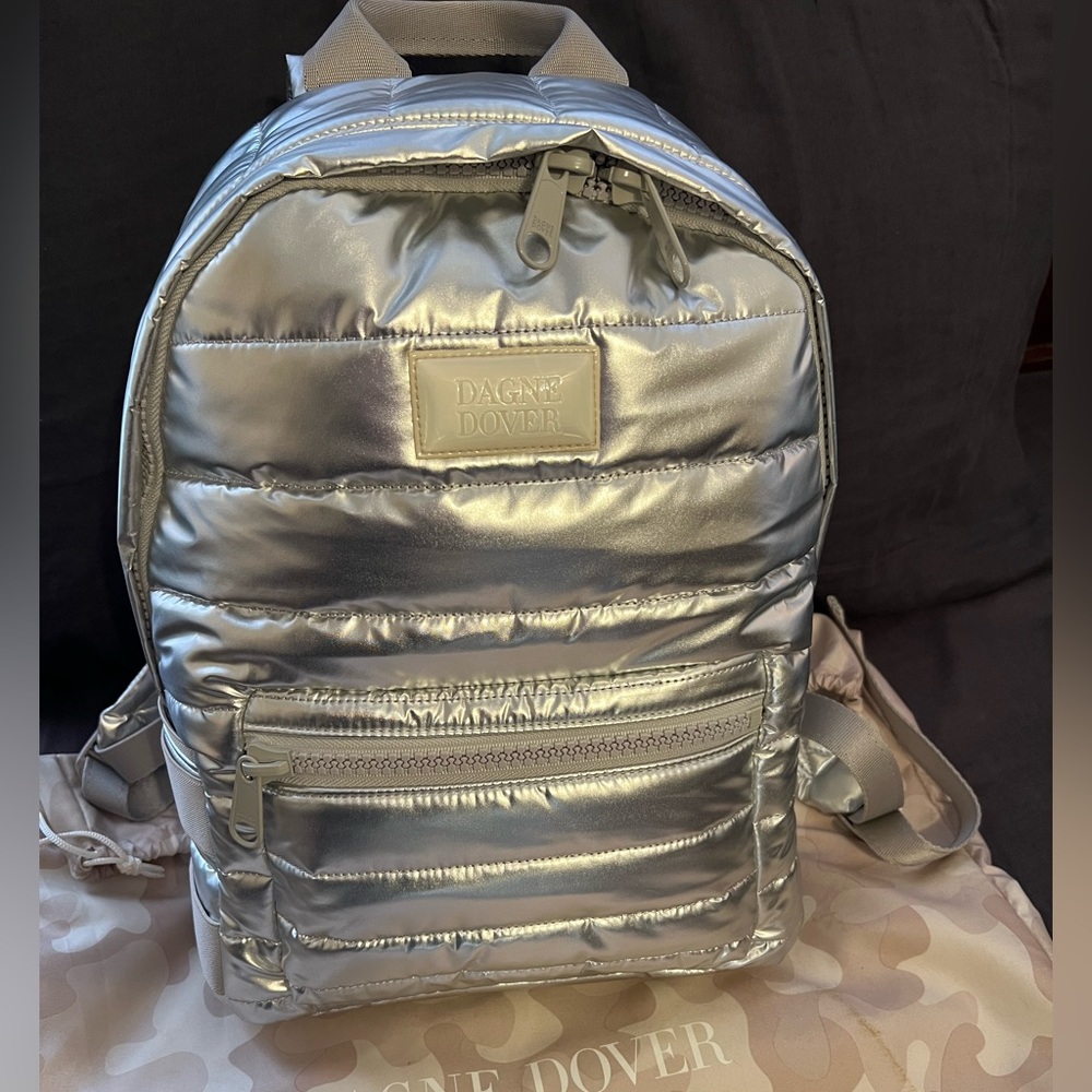 Dange Dover Dakota - Silver Puff - Medium